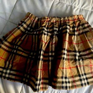 Kids Burberry skirt. Size 6. Worn once!!